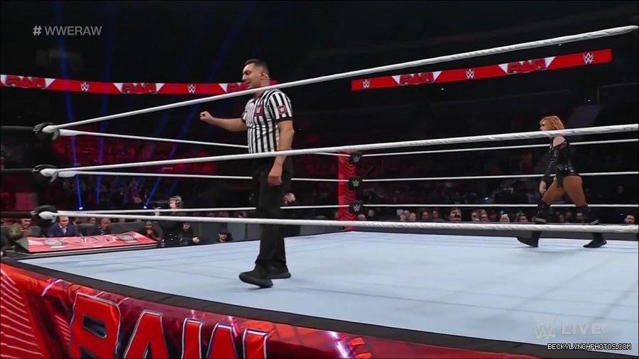 WWE_Monday_Night_Raw_2022_05_23_720p_HDTV_x264-NWCHD_mp4_007235936.jpg