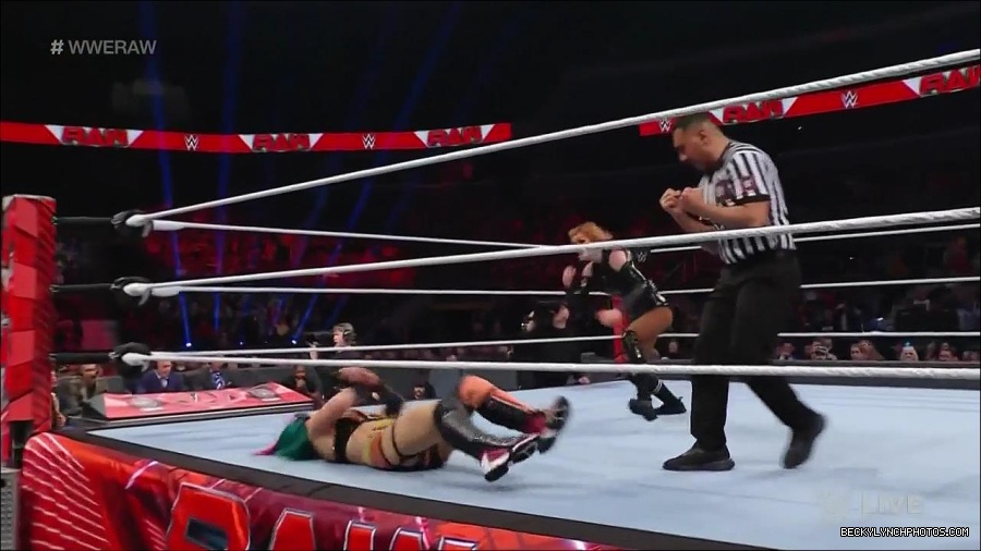 WWE_Monday_Night_Raw_2022_05_23_720p_HDTV_x264-NWCHD_mp4_007248349.jpg