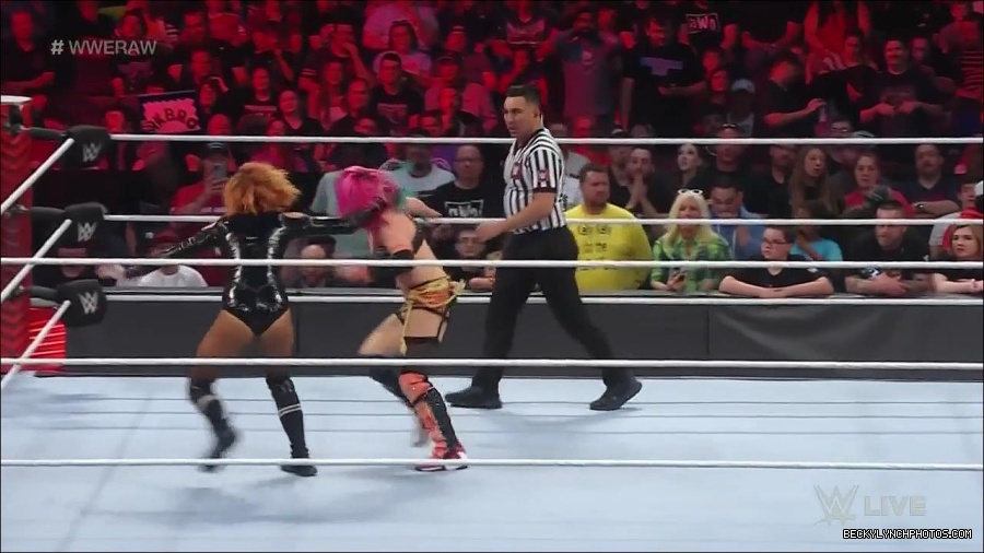 WWE_Monday_Night_Raw_2022_05_23_720p_HDTV_x264-NWCHD_mp4_007254355.jpg