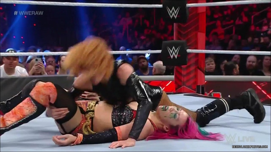 WWE_Monday_Night_Raw_2022_05_23_720p_HDTV_x264-NWCHD_mp4_007281181.jpg