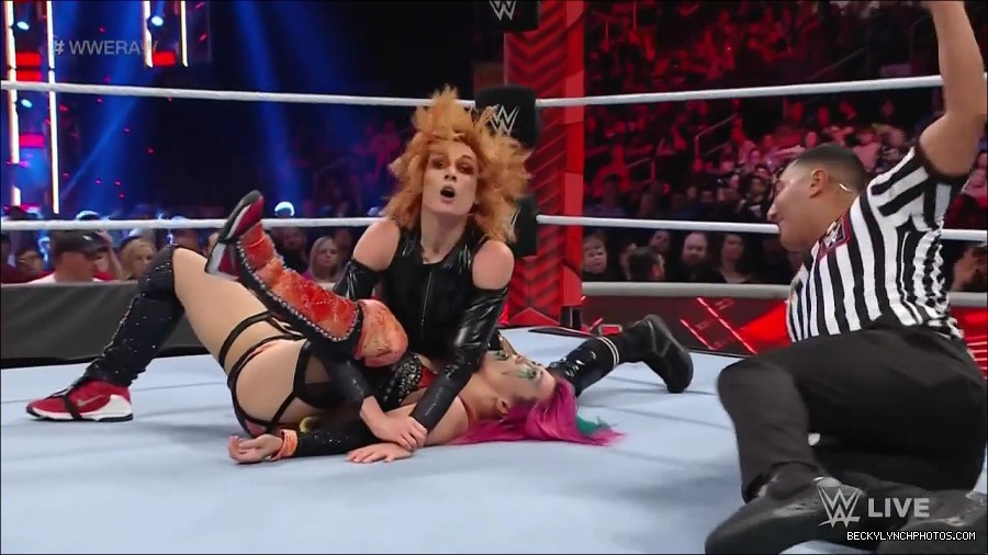 WWE_Monday_Night_Raw_2022_05_23_720p_HDTV_x264-NWCHD_mp4_007282383.jpg