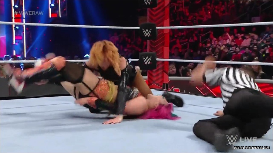 WWE_Monday_Night_Raw_2022_05_23_720p_HDTV_x264-NWCHD_mp4_007283584.jpg