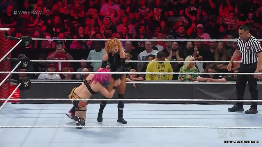 WWE_Monday_Night_Raw_2022_05_23_720p_HDTV_x264-NWCHD_mp4_007294395.jpg