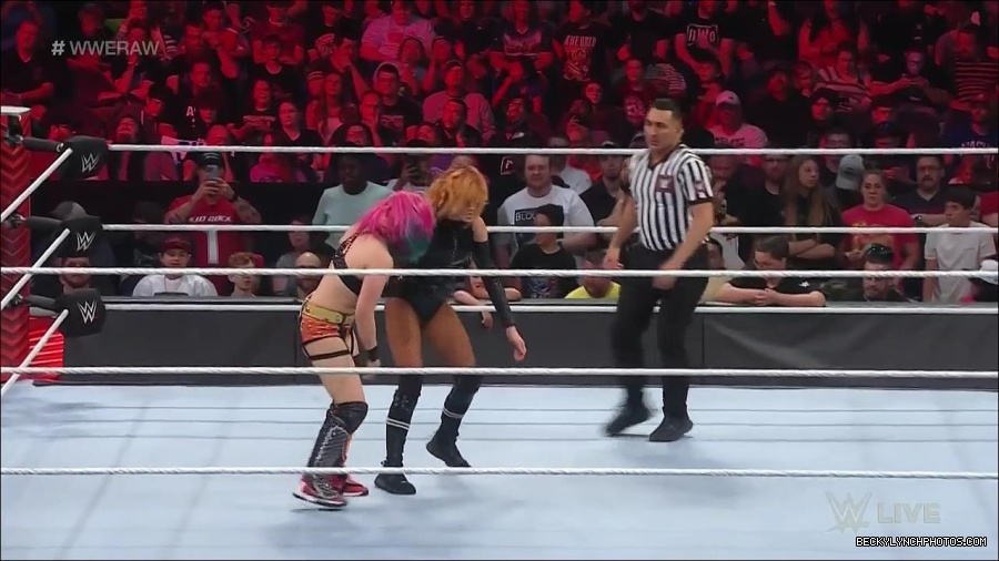 WWE_Monday_Night_Raw_2022_05_23_720p_HDTV_x264-NWCHD_mp4_007295996.jpg