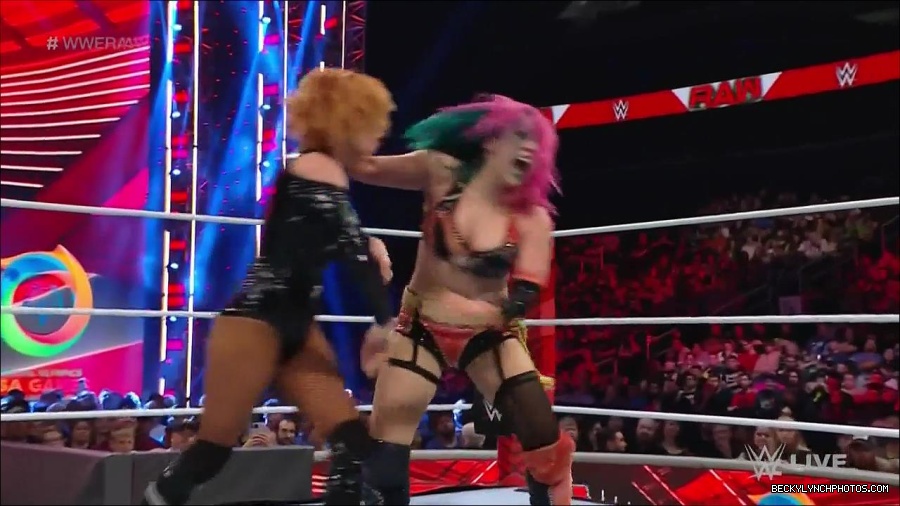 WWE_Monday_Night_Raw_2022_05_23_720p_HDTV_x264-NWCHD_mp4_007297598.jpg