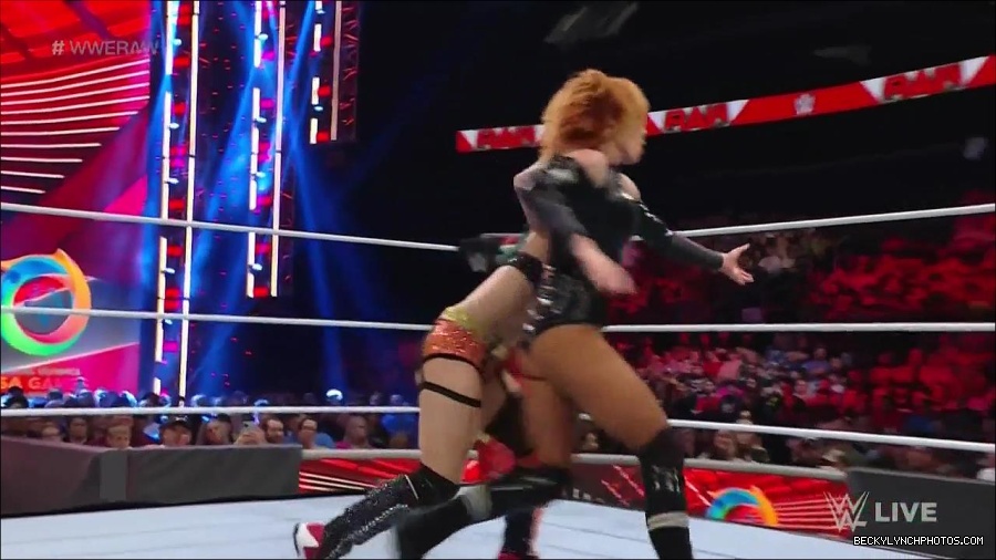 WWE_Monday_Night_Raw_2022_05_23_720p_HDTV_x264-NWCHD_mp4_007297998.jpg