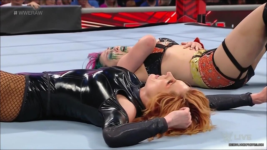 WWE_Monday_Night_Raw_2022_05_23_720p_HDTV_x264-NWCHD_mp4_007322423.jpg