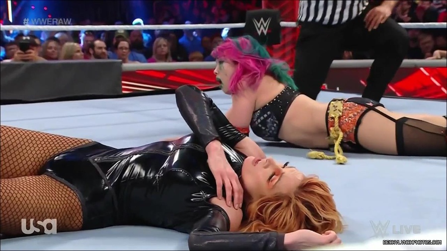 WWE_Monday_Night_Raw_2022_05_23_720p_HDTV_x264-NWCHD_mp4_007330030.jpg
