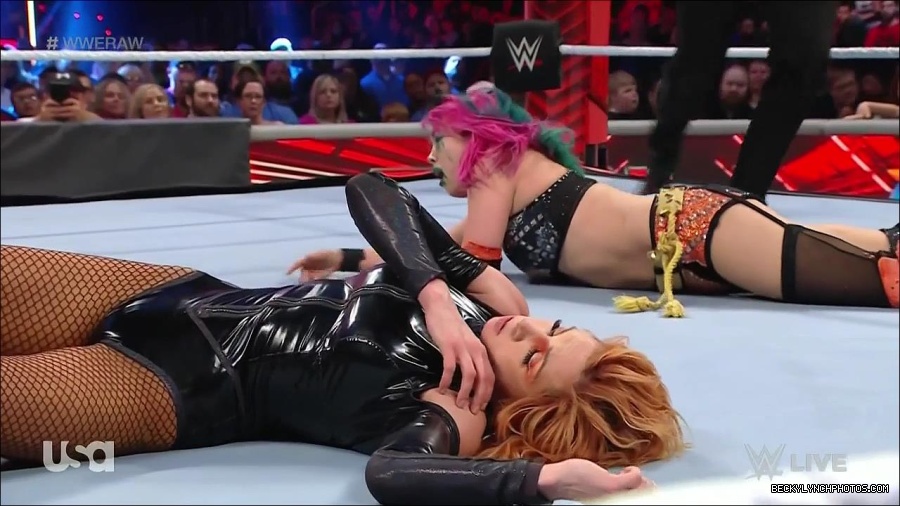 WWE_Monday_Night_Raw_2022_05_23_720p_HDTV_x264-NWCHD_mp4_007330431.jpg