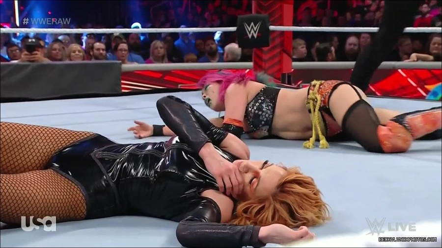 WWE_Monday_Night_Raw_2022_05_23_720p_HDTV_x264-NWCHD_mp4_007330831.jpg