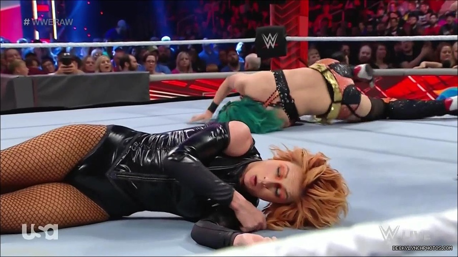 WWE_Monday_Night_Raw_2022_05_23_720p_HDTV_x264-NWCHD_mp4_007334835.jpg