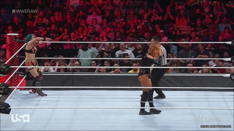 WWE_Monday_Night_Raw_2022_05_23_720p_HDTV_x264-NWCHD_mp4_007342443.jpg