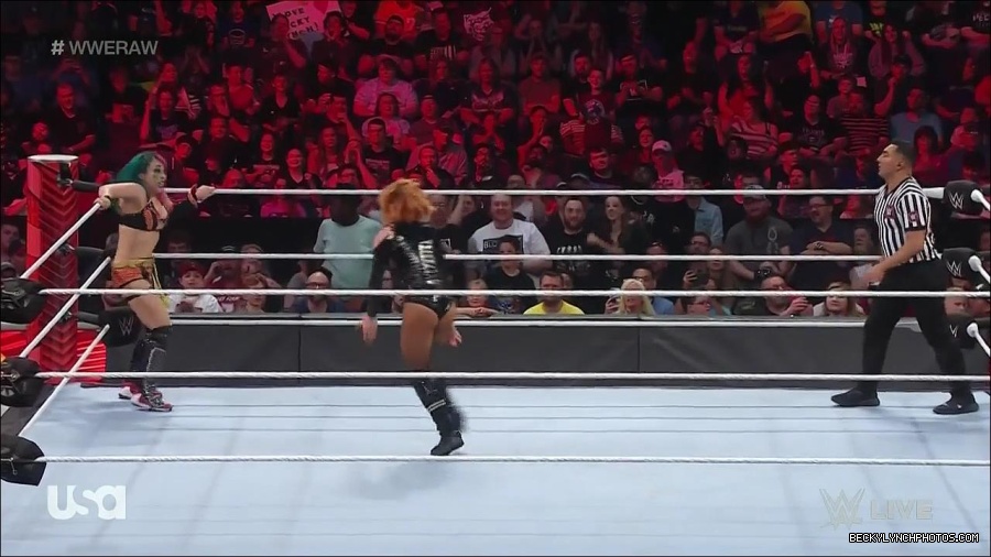 WWE_Monday_Night_Raw_2022_05_23_720p_HDTV_x264-NWCHD_mp4_007344044.jpg