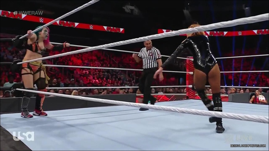 WWE_Monday_Night_Raw_2022_05_23_720p_HDTV_x264-NWCHD_mp4_007346046.jpg