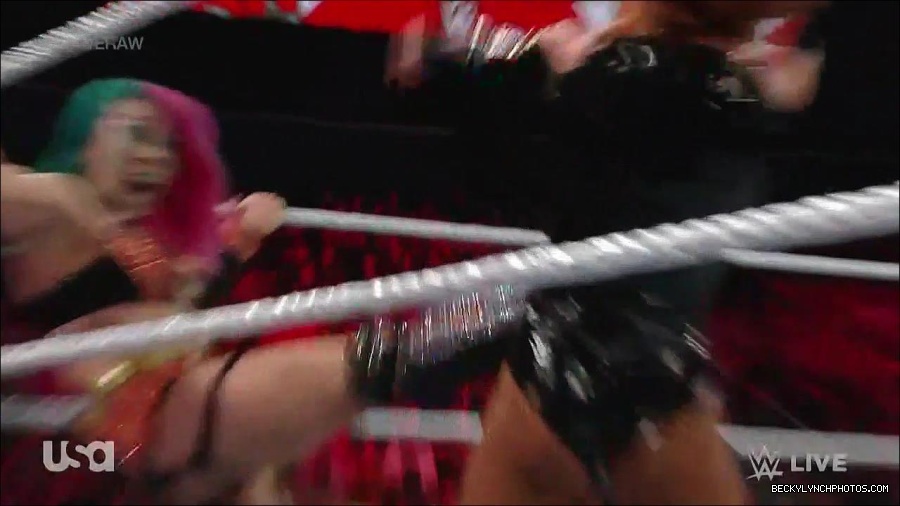WWE_Monday_Night_Raw_2022_05_23_720p_HDTV_x264-NWCHD_mp4_007347247.jpg