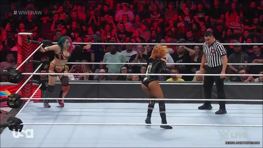 WWE_Monday_Night_Raw_2022_05_23_720p_HDTV_x264-NWCHD_mp4_007348849.jpg