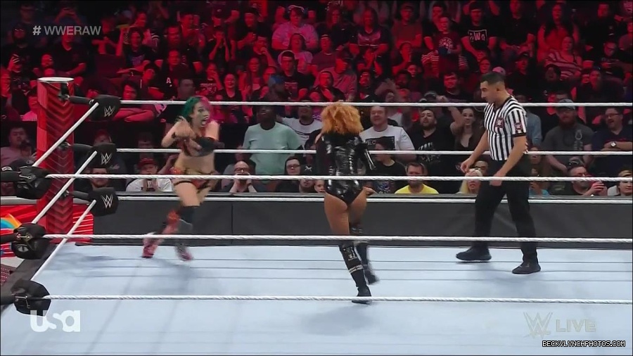WWE_Monday_Night_Raw_2022_05_23_720p_HDTV_x264-NWCHD_mp4_007349249.jpg