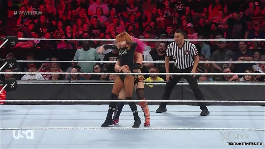 WWE_Monday_Night_Raw_2022_05_23_720p_HDTV_x264-NWCHD_mp4_007354054.jpg