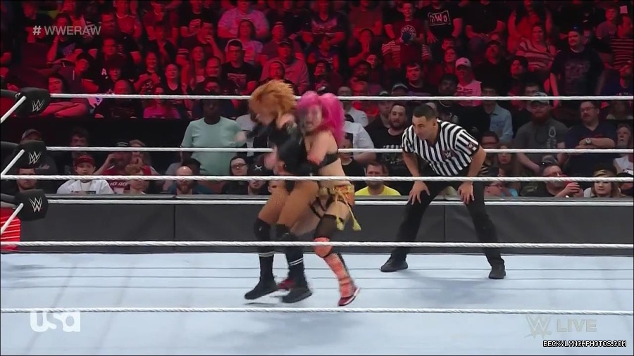 WWE_Monday_Night_Raw_2022_05_23_720p_HDTV_x264-NWCHD_mp4_007354455.jpg