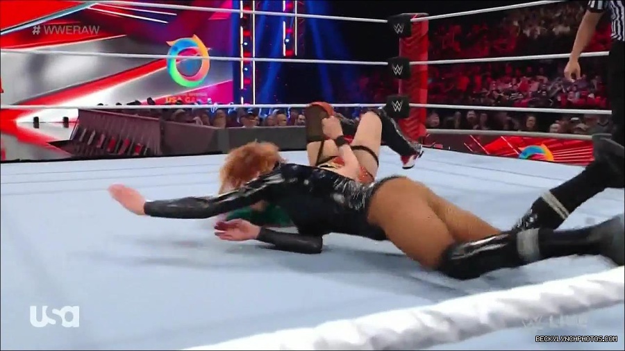 WWE_Monday_Night_Raw_2022_05_23_720p_HDTV_x264-NWCHD_mp4_007355656.jpg