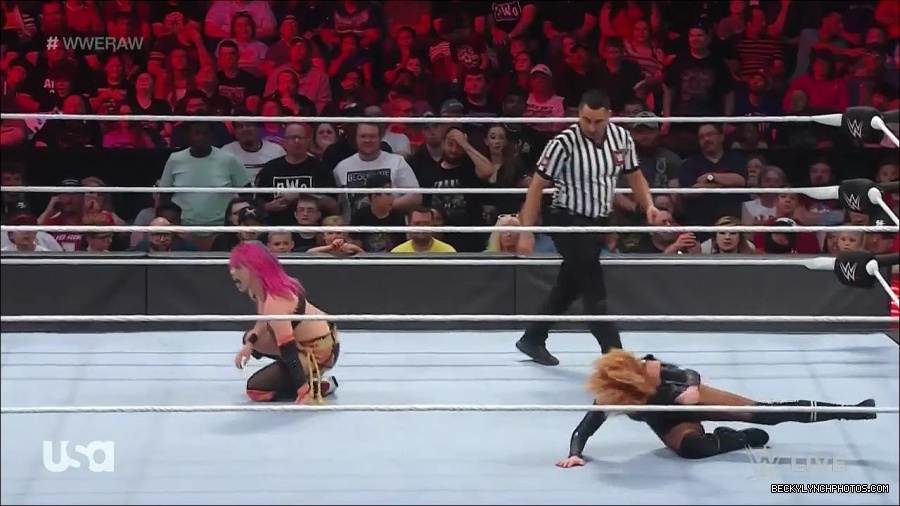 WWE_Monday_Night_Raw_2022_05_23_720p_HDTV_x264-NWCHD_mp4_007356857.jpg