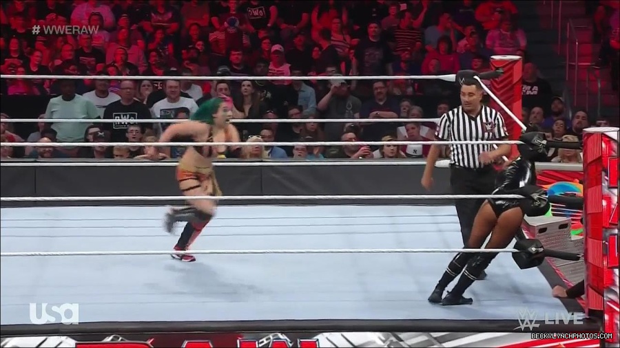 WWE_Monday_Night_Raw_2022_05_23_720p_HDTV_x264-NWCHD_mp4_007359660.jpg