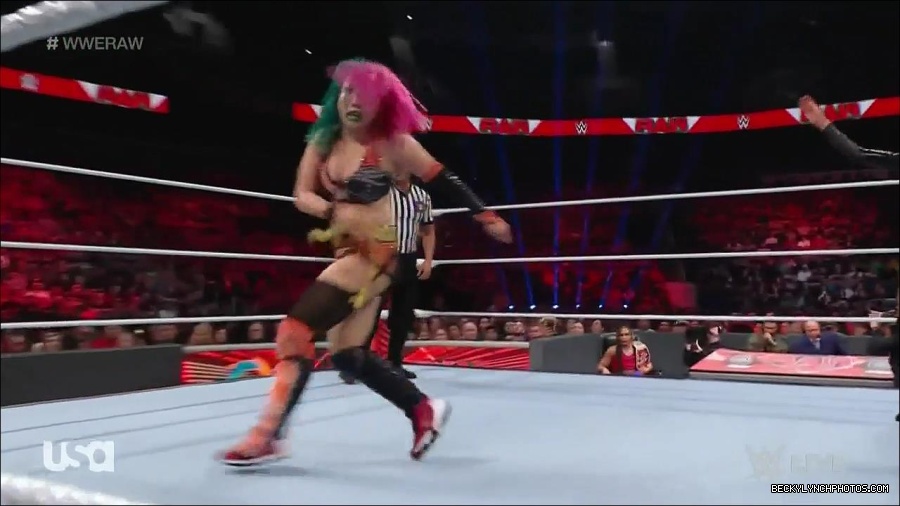 WWE_Monday_Night_Raw_2022_05_23_720p_HDTV_x264-NWCHD_mp4_007364465.jpg