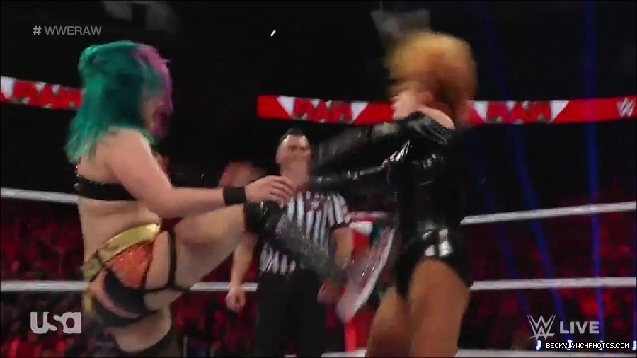 WWE_Monday_Night_Raw_2022_05_23_720p_HDTV_x264-NWCHD_mp4_007368068.jpg
