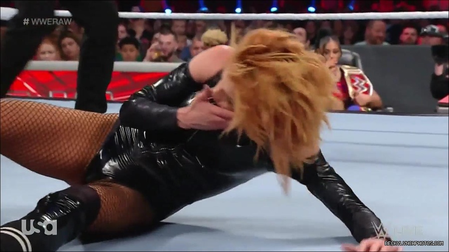 WWE_Monday_Night_Raw_2022_05_23_720p_HDTV_x264-NWCHD_mp4_007370471.jpg