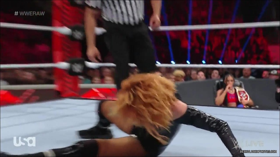WWE_Monday_Night_Raw_2022_05_23_720p_HDTV_x264-NWCHD_mp4_007371271.jpg