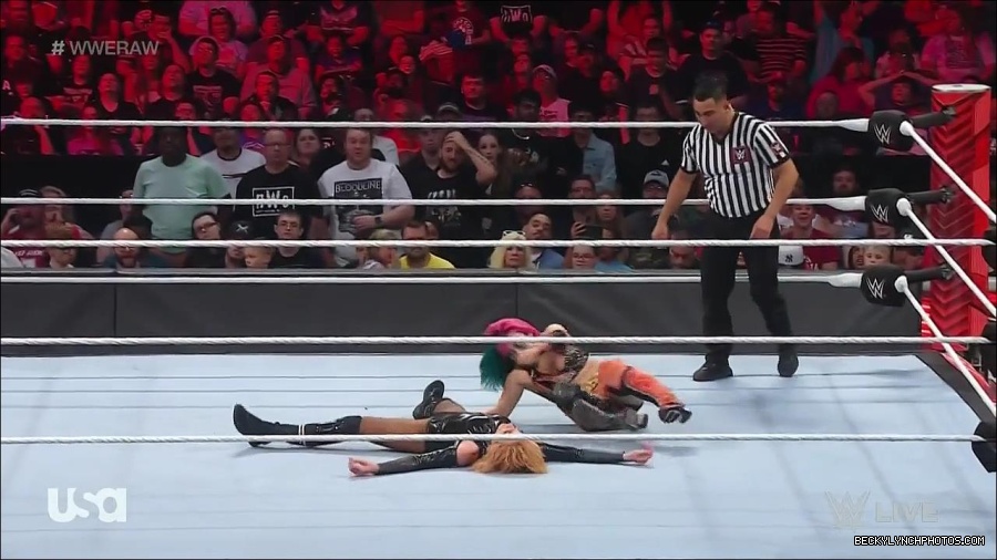 WWE_Monday_Night_Raw_2022_05_23_720p_HDTV_x264-NWCHD_mp4_007374074.jpg