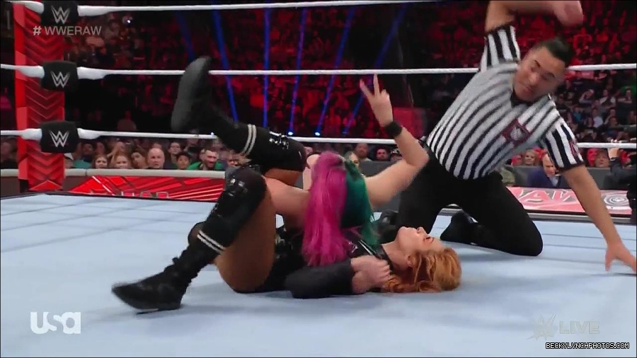 WWE_Monday_Night_Raw_2022_05_23_720p_HDTV_x264-NWCHD_mp4_007377277.jpg