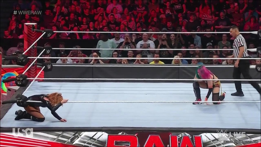 WWE_Monday_Night_Raw_2022_05_23_720p_HDTV_x264-NWCHD_mp4_007404104.jpg