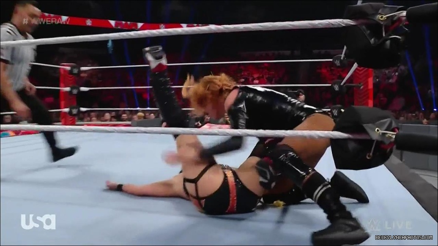 WWE_Monday_Night_Raw_2022_05_23_720p_HDTV_x264-NWCHD_mp4_007409309.jpg