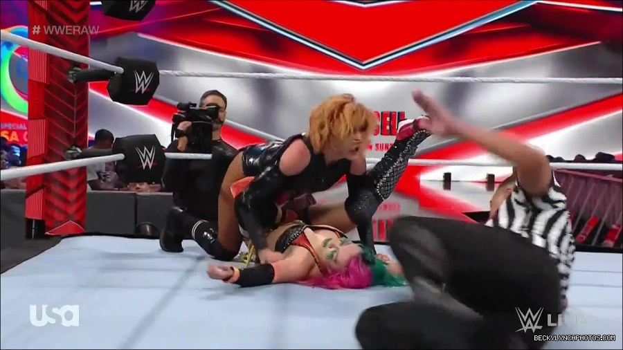 WWE_Monday_Night_Raw_2022_05_23_720p_HDTV_x264-NWCHD_mp4_007410110.jpg