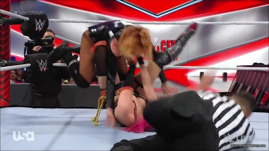 WWE_Monday_Night_Raw_2022_05_23_720p_HDTV_x264-NWCHD_mp4_007412112.jpg