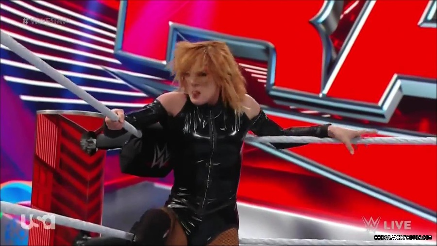 WWE_Monday_Night_Raw_2022_05_23_720p_HDTV_x264-NWCHD_mp4_007414515.jpg