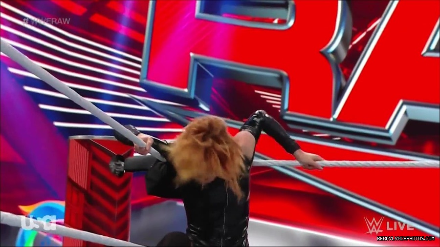 WWE_Monday_Night_Raw_2022_05_23_720p_HDTV_x264-NWCHD_mp4_007414915.jpg