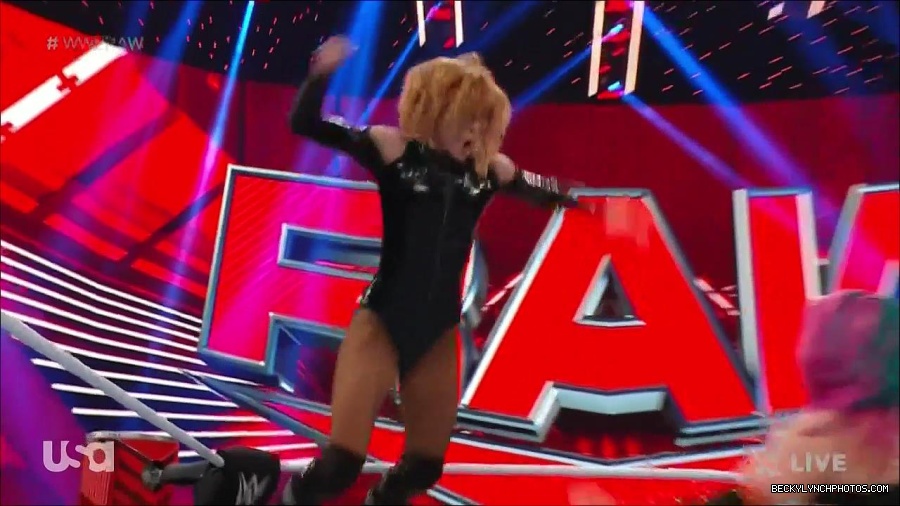 WWE_Monday_Night_Raw_2022_05_23_720p_HDTV_x264-NWCHD_mp4_007419720.jpg