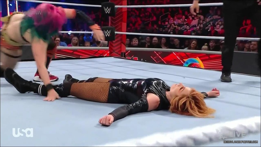WWE_Monday_Night_Raw_2022_05_23_720p_HDTV_x264-NWCHD_mp4_007422923.jpg