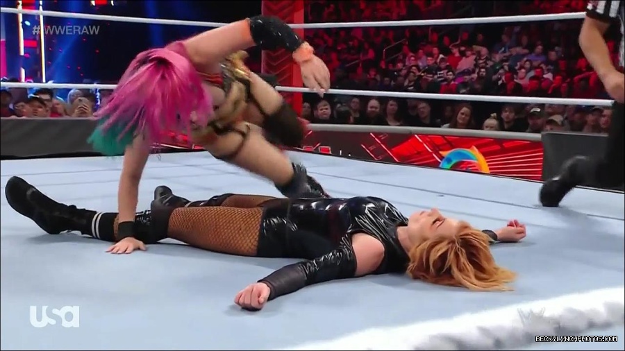 WWE_Monday_Night_Raw_2022_05_23_720p_HDTV_x264-NWCHD_mp4_007423323.jpg