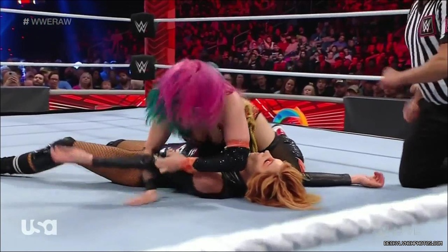 WWE_Monday_Night_Raw_2022_05_23_720p_HDTV_x264-NWCHD_mp4_007424124.jpg