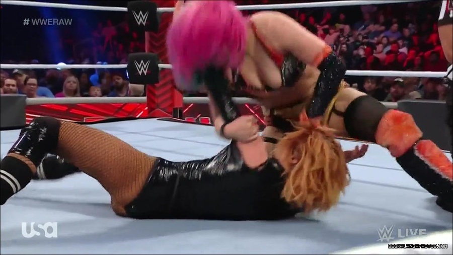 WWE_Monday_Night_Raw_2022_05_23_720p_HDTV_x264-NWCHD_mp4_007427728.jpg
