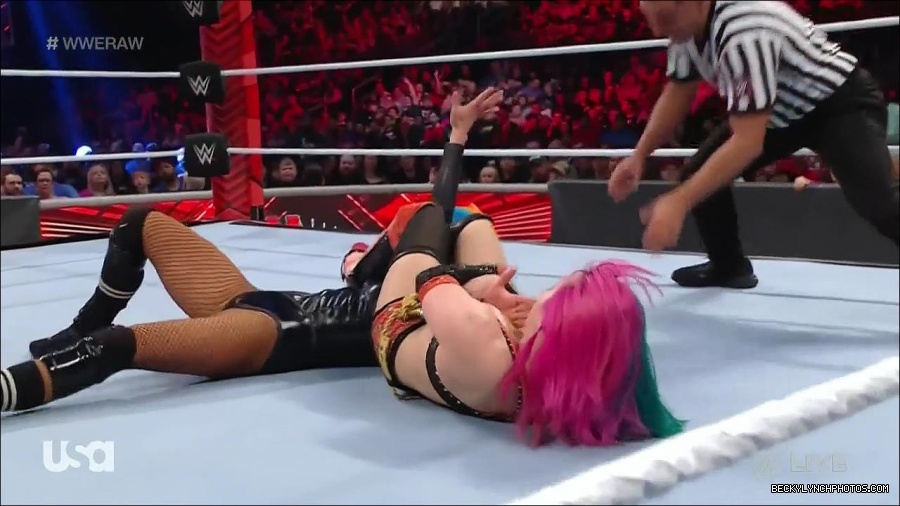 WWE_Monday_Night_Raw_2022_05_23_720p_HDTV_x264-NWCHD_mp4_007429329.jpg