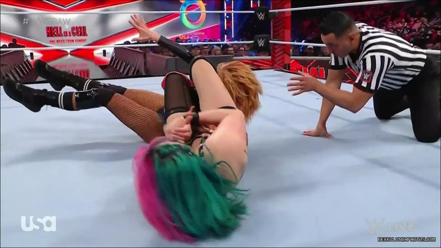 WWE_Monday_Night_Raw_2022_05_23_720p_HDTV_x264-NWCHD_mp4_007432533.jpg