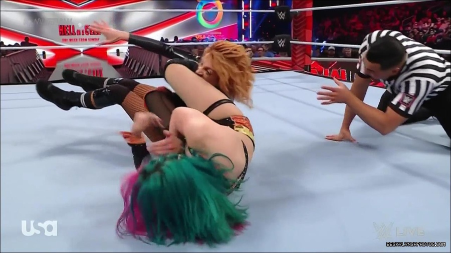 WWE_Monday_Night_Raw_2022_05_23_720p_HDTV_x264-NWCHD_mp4_007432933.jpg