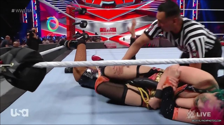WWE_Monday_Night_Raw_2022_05_23_720p_HDTV_x264-NWCHD_mp4_007437337.jpg