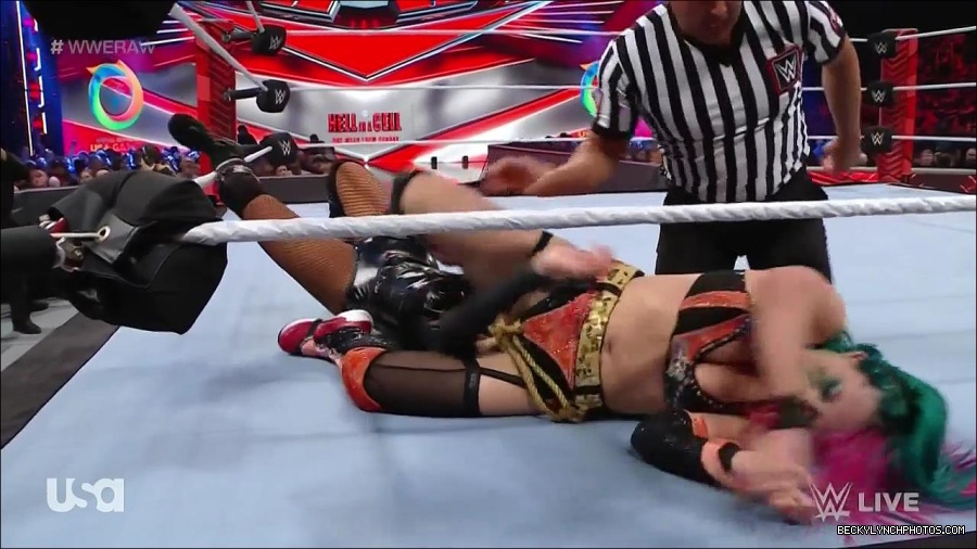 WWE_Monday_Night_Raw_2022_05_23_720p_HDTV_x264-NWCHD_mp4_007439339.jpg