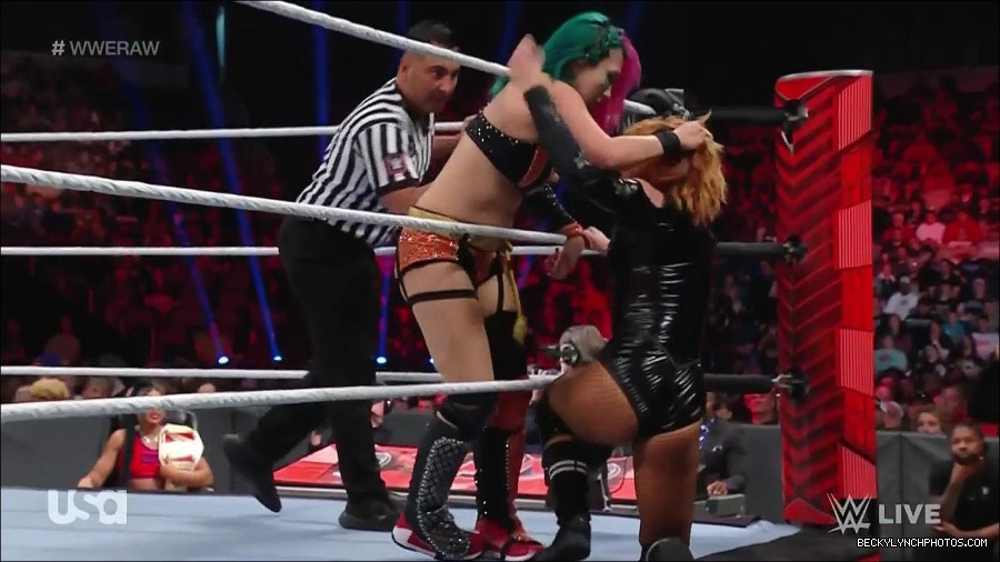 WWE_Monday_Night_Raw_2022_05_23_720p_HDTV_x264-NWCHD_mp4_007444545.jpg