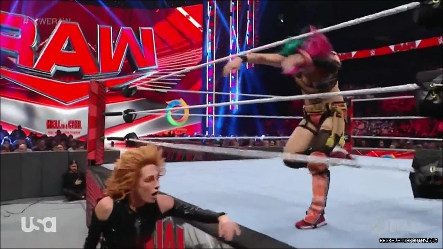WWE_Monday_Night_Raw_2022_05_23_720p_HDTV_x264-NWCHD_mp4_007446547.jpg